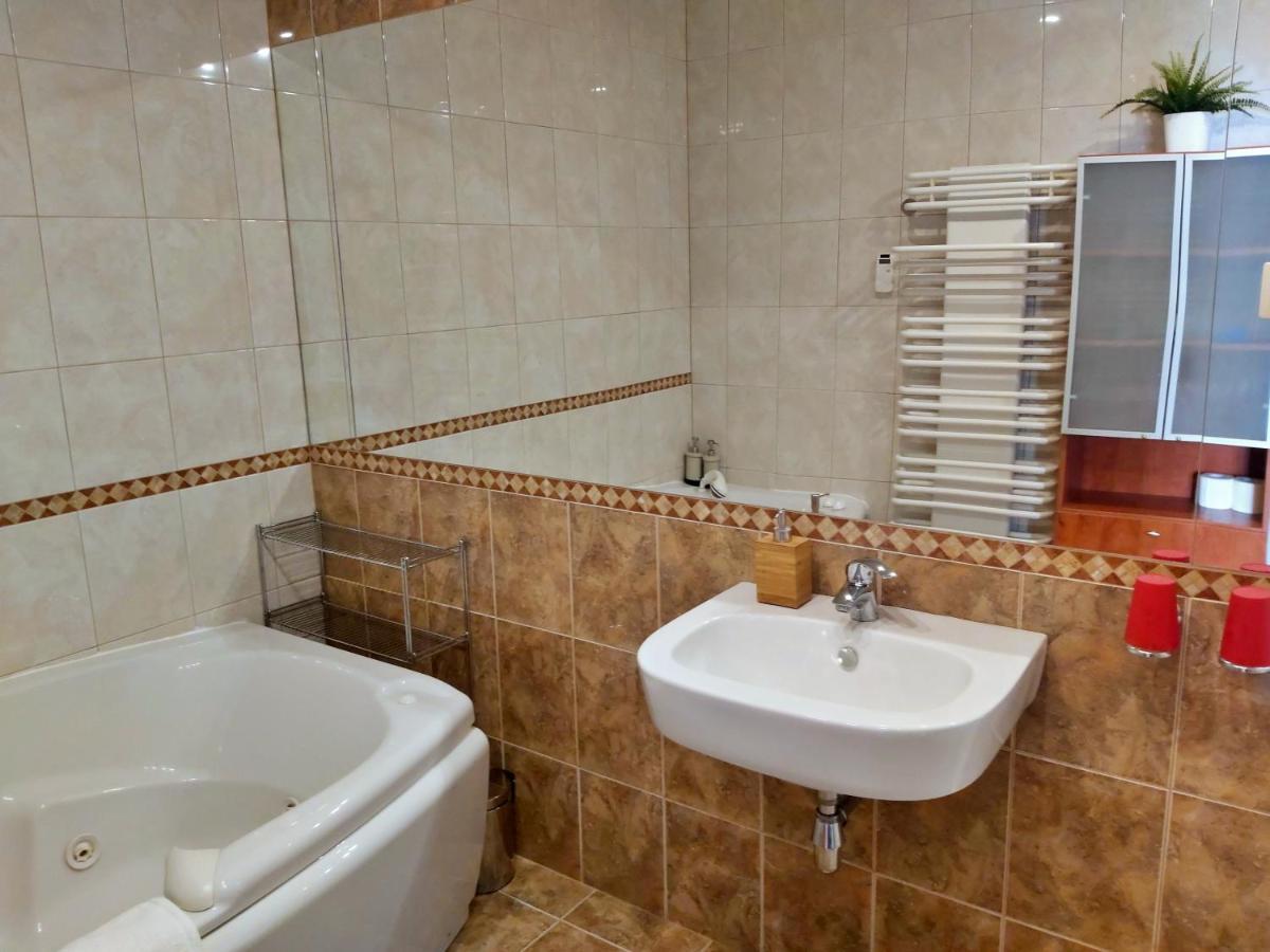 Apartmán Mitra Zonata Pink Omiš Exteriér fotografie