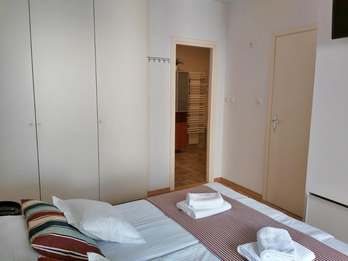 Apartmán Mitra Zonata Pink Omiš Exteriér fotografie