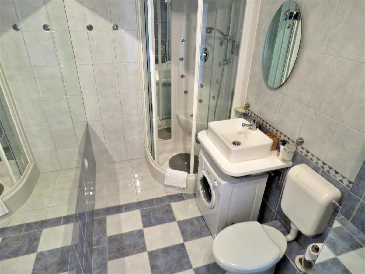 Apartmán Mitra Zonata Pink Omiš Exteriér fotografie