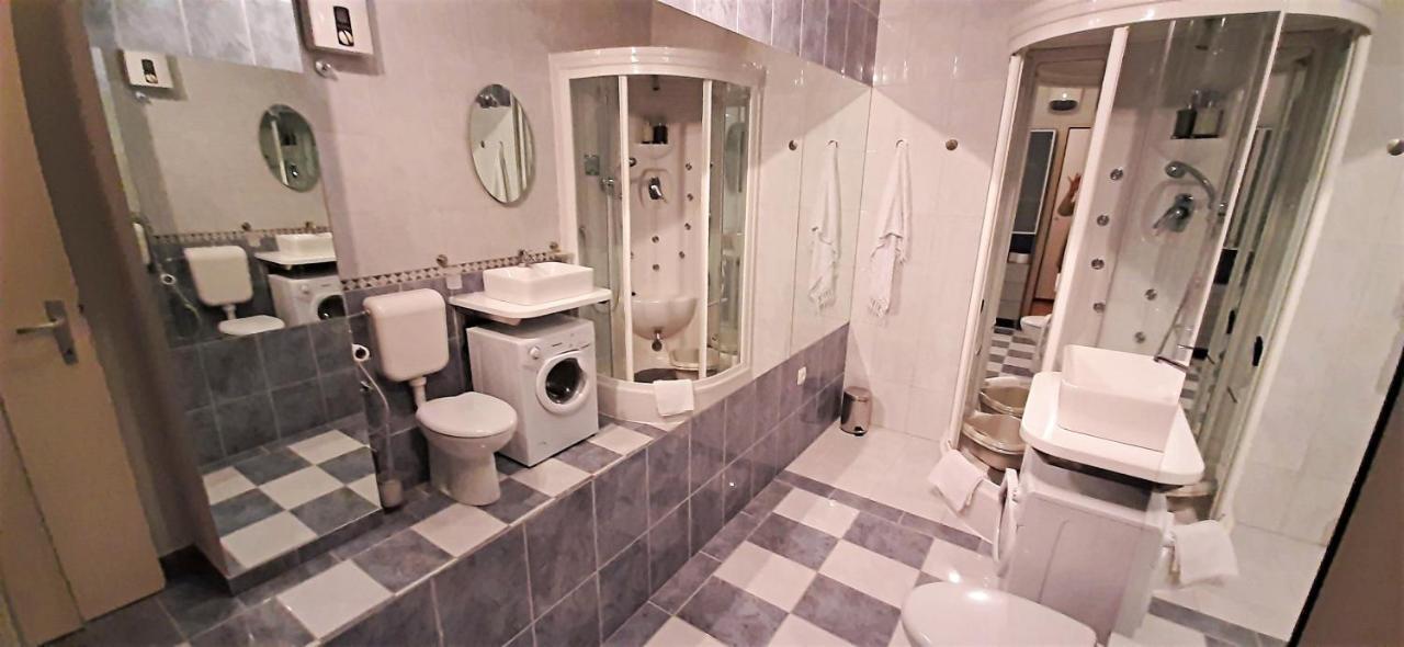 Apartmán Mitra Zonata Pink Omiš Exteriér fotografie