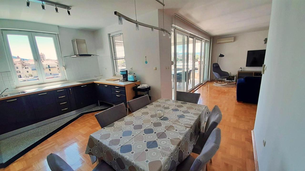 Apartmán Mitra Zonata Pink Omiš Exteriér fotografie